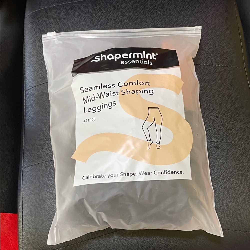 NWT AND NIP Shapermint Essentials Seamless Mid-Waist Shaping Leggings